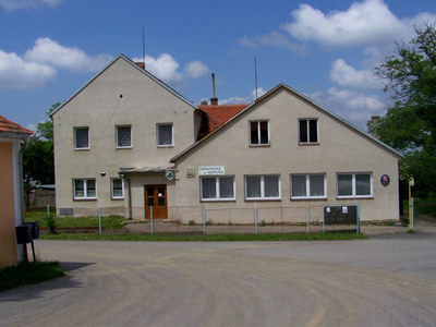 Obecní úřad a hospoda Žernovice